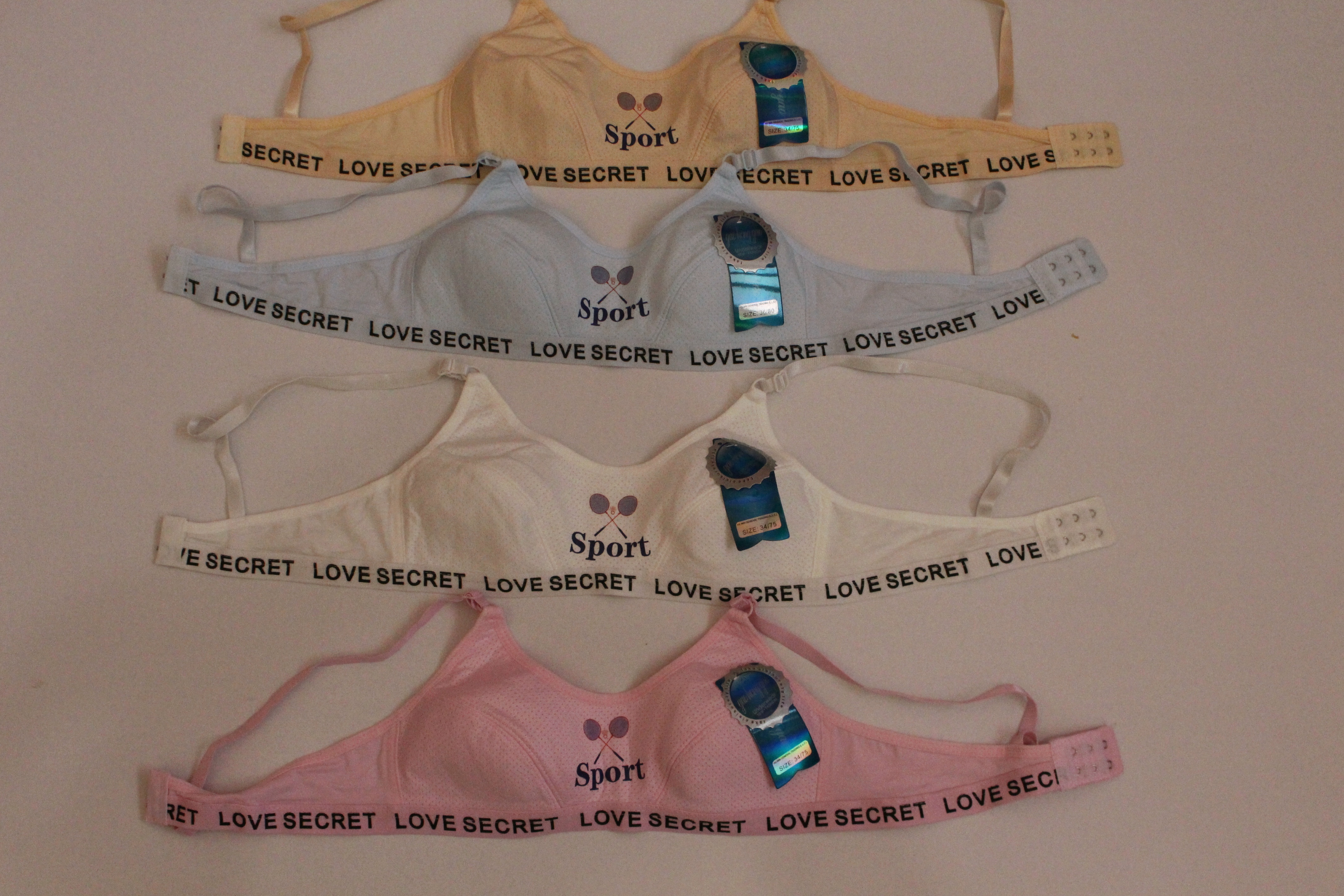 سوتین دخترانه